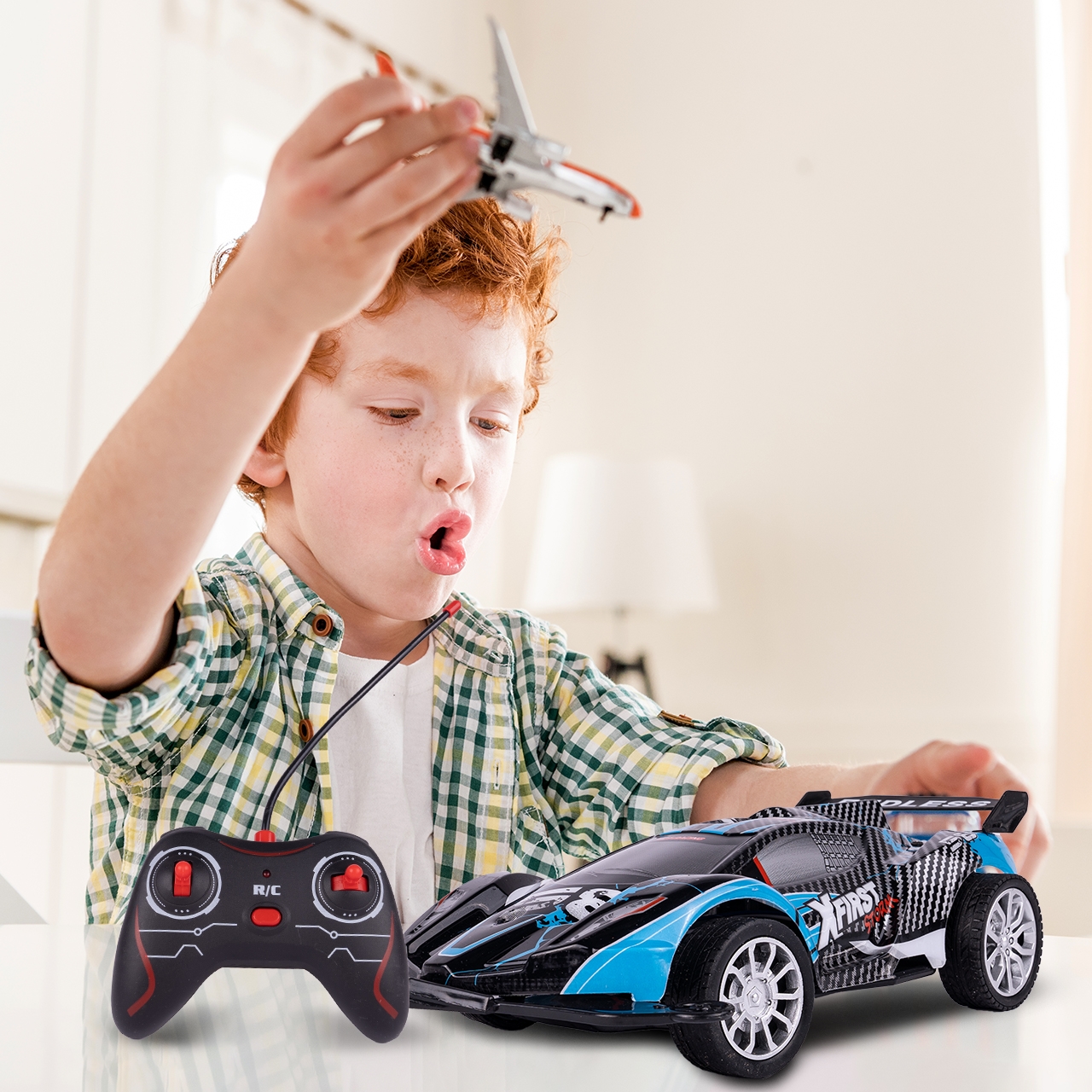 Samochód Wyścigowy RC Kaskader Auto 1:16 Ładowarka