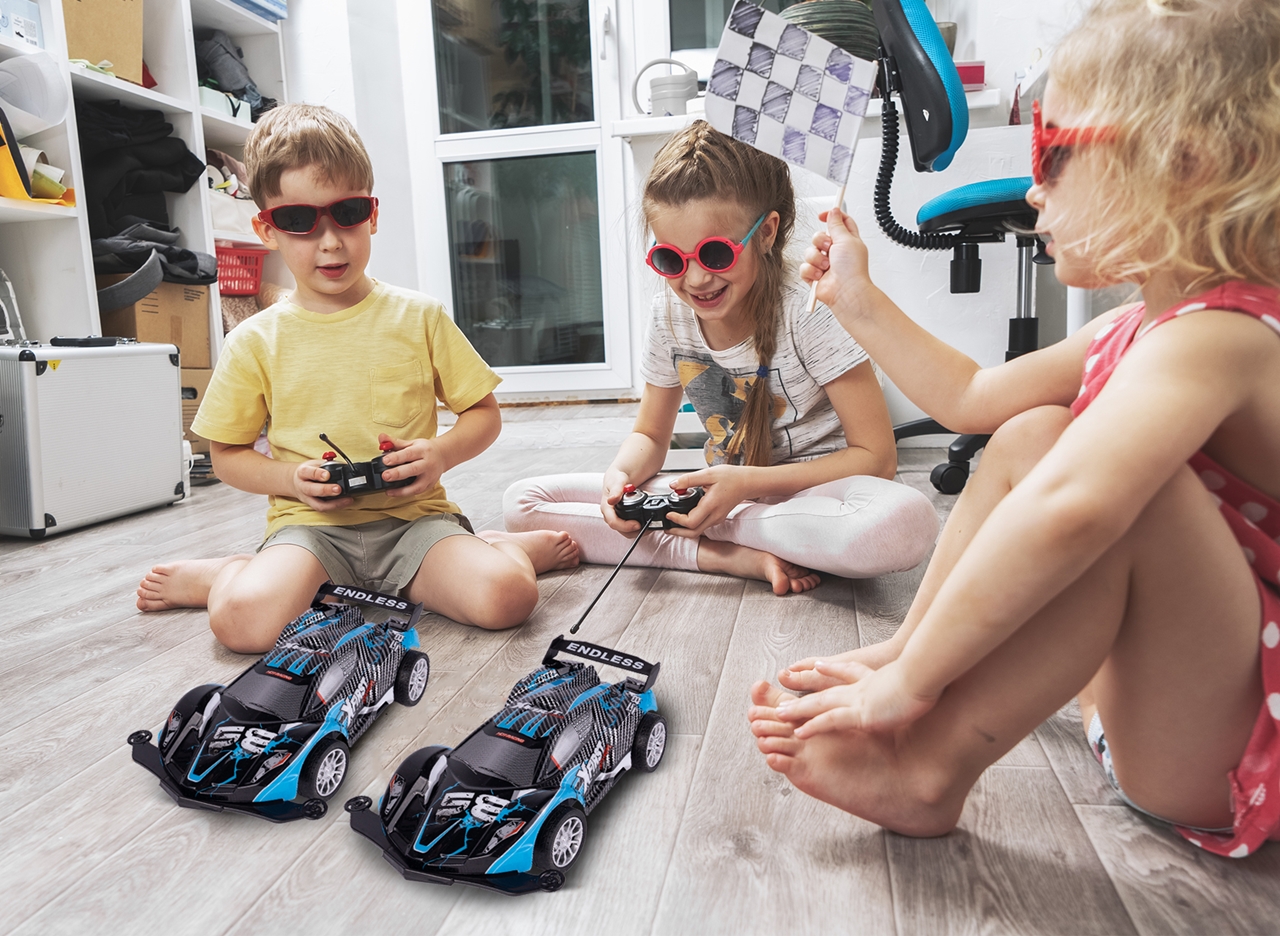 Samochód Wyścigowy RC Kaskader Auto 1:16 Ładowarka